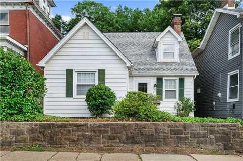 711 High St, Freeport, PA 16229