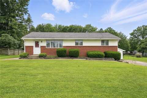 14 Denamen B Dr, West Middlesex, PA 16159