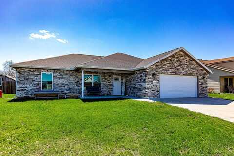 1313 Arrowhead, Piqua, OH 45356