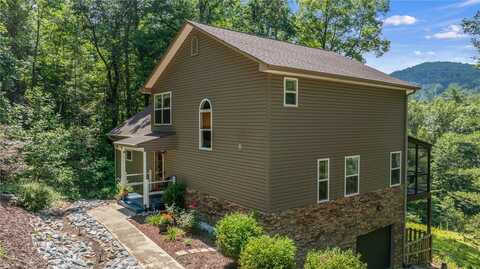 209 Falcon Crest Way, Pickens, SC 29671