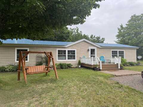 10590 N Hayes Lane, Carp Lake, MI 49718