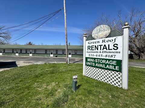 1301 Mackinaw Avenue, Cheboygan, MI 49721