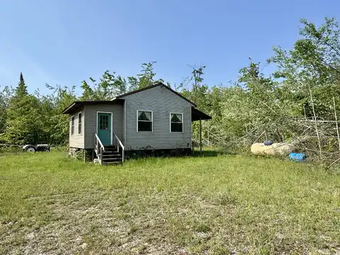 10948 Partridge Lane, Cheboygan, MI 49721