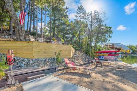 6122 Beach Road, Johannesburg, MI 49751