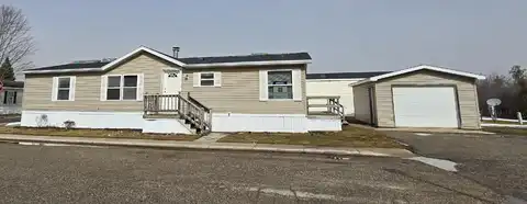 100 Woodland Court, Cheboygan, MI 49721