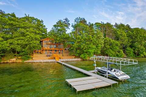 6558 Old 27 S, Gaylord, MI 49735