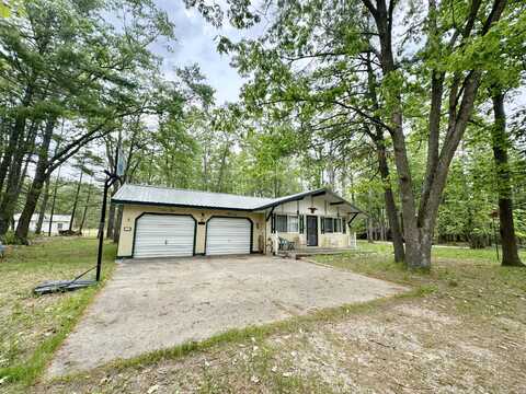 1570 E College Drive, Lewiston, MI 49756