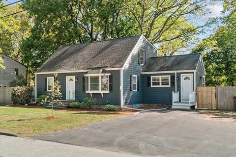 10 Fairmeadow Rd, Wilmington, MA 01887