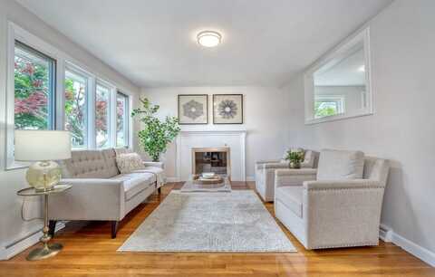 26 Olive St, Winchester, MA 01890
