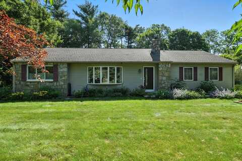 9 E Colonial Rd, Wilbraham, MA 01095