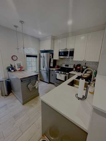 179 H St, Boston, MA 02127