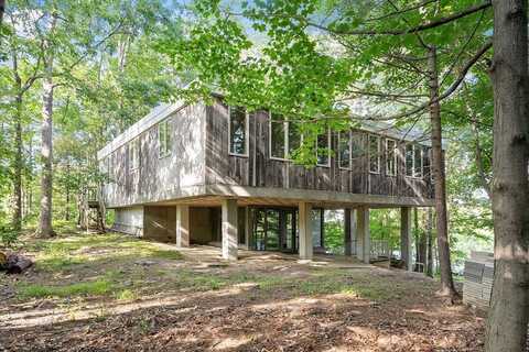 69 Kendall Hill Rd, Sterling, MA 01564