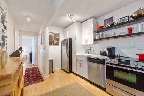 800 Bearses Way, Barnstable, MA 02601
