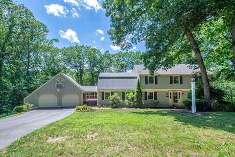76 Parsonage Ln, Topsfield, MA 01983