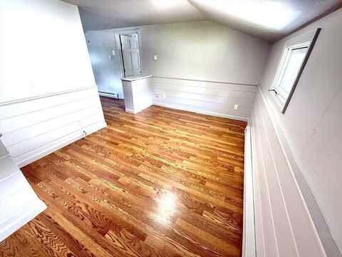 6 Canal Street, Sutton, MA 01526