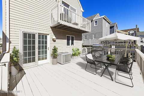 18 Surf Street, Sea Bright, NJ 07760