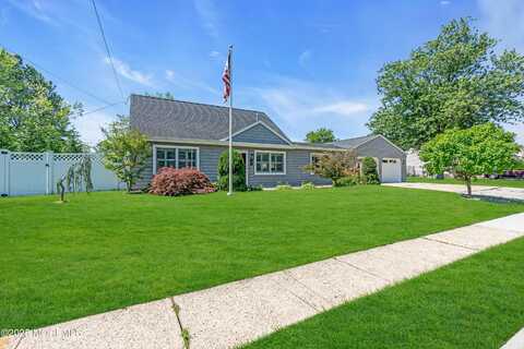 17 Hemlock Street, Hazlet, NJ 07730