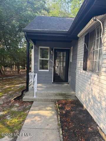 35 Canton Drive, Whiting, NJ 08759