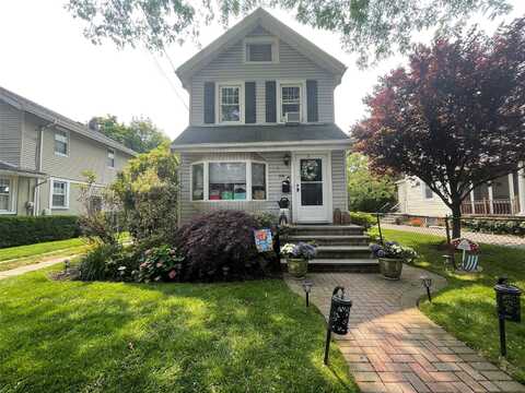 24 Childs Avenue, Floral Park, NY 11001