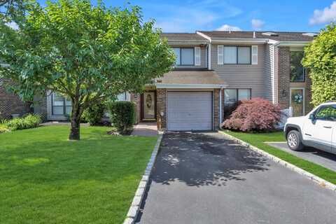 239 Pond View Lane, Smithtown, NY 11787