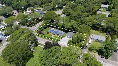 34 Nassau Road, Hampton Bays, NY 11946
