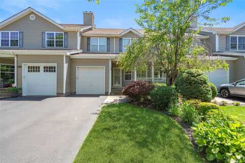 108 Rivendell Court, Melville, NY 11747