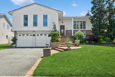 2092 Vine Drive, Merrick, NY 11566