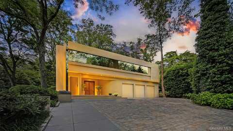 undefined, Manhasset, NY 11030