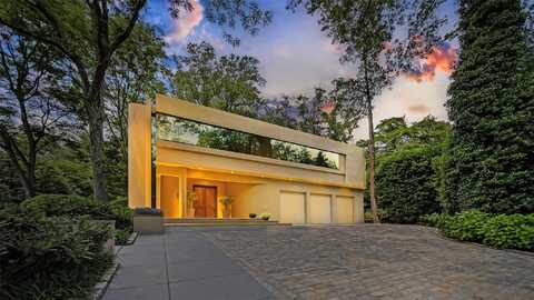 undefined, Manhasset, NY 11030