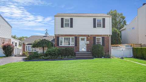 2282 3rd Street, East Meadow, NY 11554