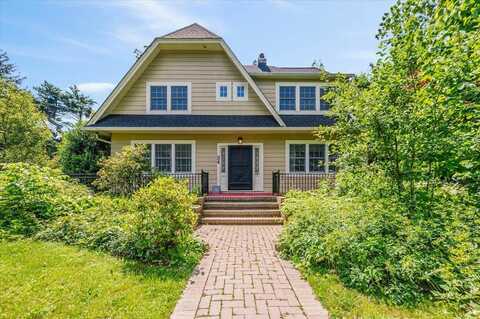 34 Elm Street, Great Neck, NY 11021