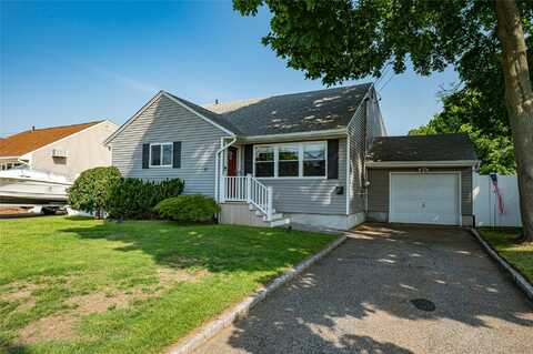 17 Abbott Street, West Babylon, NY 11704