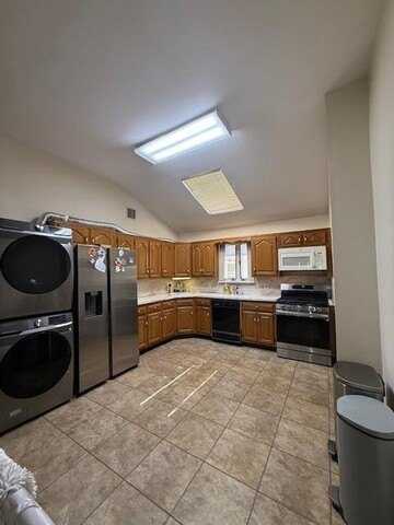 175 Gordon Road, Valley Stream, NY 11581