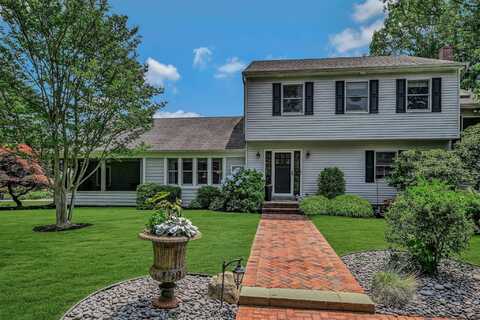 15 Heather Drive, Northport, NY 11768