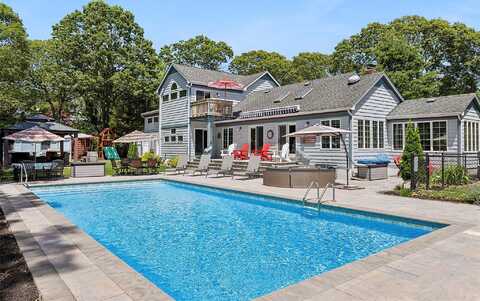 205 Pine Avenue, Southold, NY 11971
