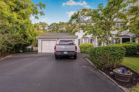 870 Karshick Street, Bohemia, NY 11716