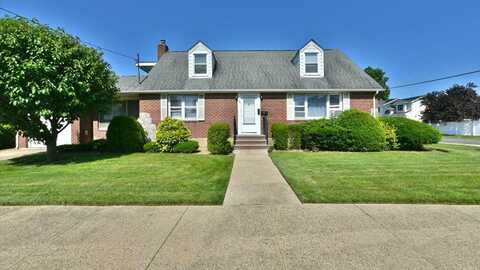 266 Madison Street, Franklin Square, NY 11010