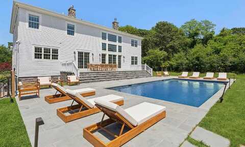 490 Montauk Highway, Southampton, NY 11968