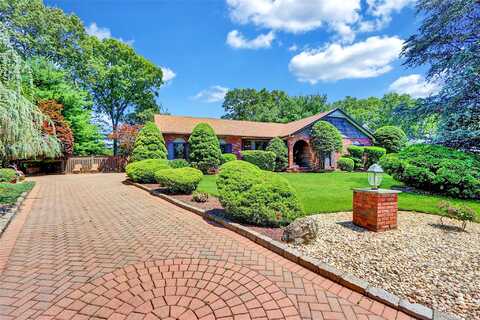 51 Glenridge Avenue, Stony Brook, NY 11790