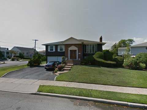 3214 Monterey Drive, Merrick, NY 11566