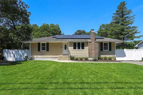 62 S Howell Avenue, Centereach, NY 11720