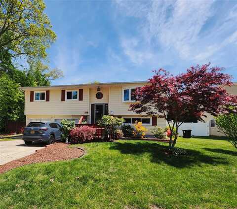 373 Commack Road, Islip, NY 11751