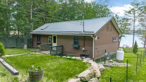 25 Plummer Road, Vassalboro, ME 04989