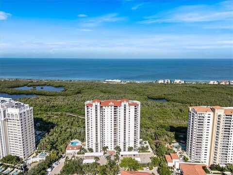 7225 Pelican Bay, NAPLES, FL 34108