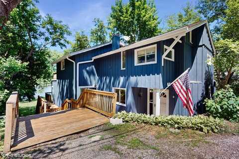 914 Ski Hill Road, Fox River Grove, IL 60021