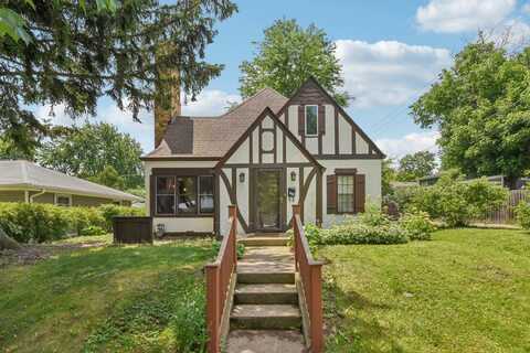 328 N Shaddle Avenue, Mundelein, IL 60060