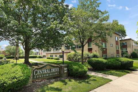 2620 Central Drive, Flossmoor, IL 60422