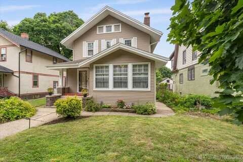 1427 Camp Avenue, Rockford, IL 61103