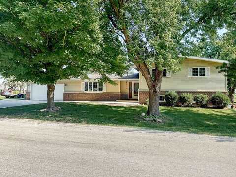 202 E 8th Street, Gridley, IL 61744