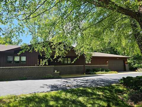 9616 Zimmer Drive, Algonquin, IL 60102